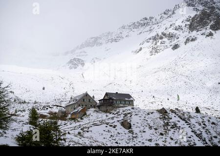 Die Friedrichshafener Hütte (2.138 Meter) liegt im Verwallgebirge, Tirol, Österreich Stockfoto