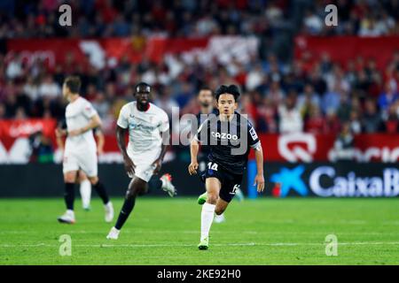 Sevilla, Spanien. Kredit: D. 9. Nov, 2022. Takefusa Kubo (Sociedad) Fußball: Spanisches Spiel „La Liga Santander“ zwischen dem FC Sevilla 1-2 Real Sociedad bei Ramon Sanchez Pizjuan in Sevilla, Spanien. Quelle: D .Nakashima/AFLO/Alamy Live News Stockfoto