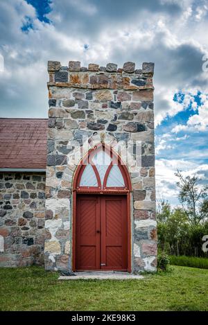 St. Thomas Anglican Church in der Nähe von McLean, Saskatchewan, erbaut 1898 komplett aus Feldstein Stockfoto