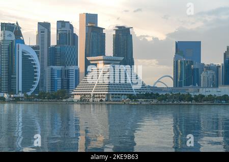 Wunderschöne Skyline von Doha in Tageszeit Stockfoto