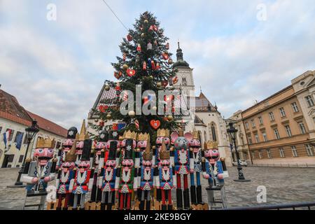 Advent in Zagreb 2021-22. Markuskirche, Zagreb, Kroatien Stockfoto