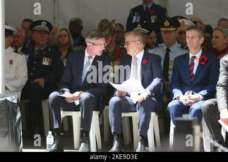 Sydney, Australien. 11.. November 2022. Am Freitag, den 11. November 2022, fand zwischen 10:30am und 11:30am Uhr im Cenotaph in Martin Place, Sydney, der Gedenkgottesdienst zum NSW-Gedenktag 2022 statt. Die Veranstaltung war für die Öffentlichkeit zugänglich. Kredit: Richard Milnes/Alamy Live Nachrichten Stockfoto