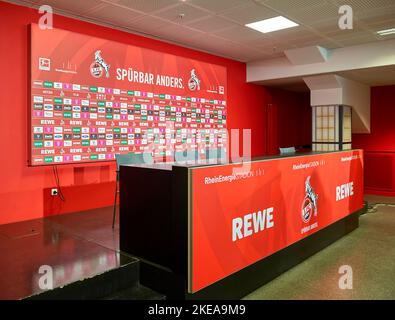 Besuch des RheinEnergiestadions - der offizielle Spielplatz des FC Köln Stockfoto