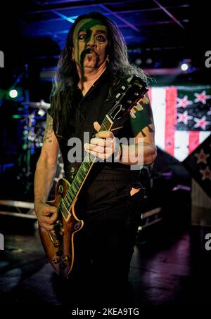 US Rock Legends SKID ROW, Live-Auftritt in Hard Rock Hell XV, November 2022, Fotos von John Lambeth. Stockfoto