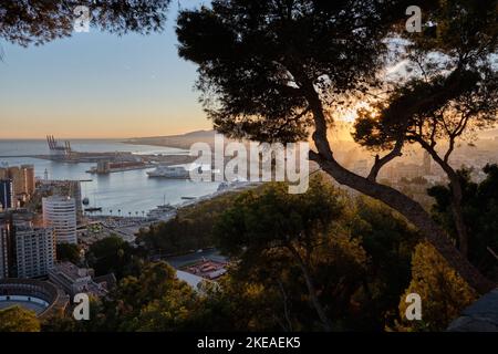 Málaga von oben gesehen. Stockfoto