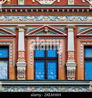 Prachtvolle Fassadendekoration am Haus zum Breiten Herd, Renaissance-Gebäude am Fischmarkt, Deutschland, Thüringen, Erfurt Stockfoto