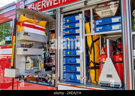 Ausrüstung eines Feuerwehrautos, Deutschland Stockfoto