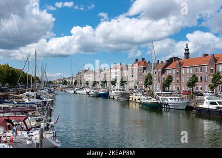 Stadtbild am Rouaansekaai, Middelburg, Zeeland, Niederlande, Europa Stockfoto