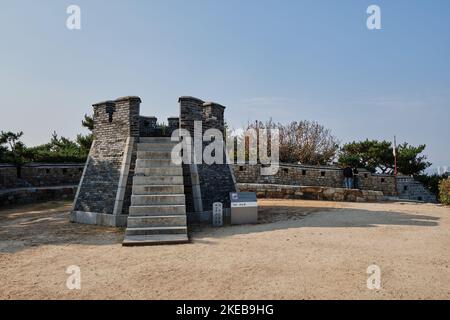Festung Hwaseong in Suwon Südkorea UNESCO-Weltkulturerbe am 11. November 2022 Stockfoto