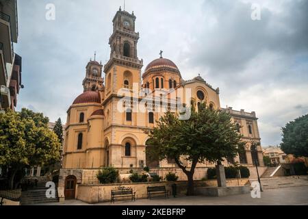 Griechisch-orthodoxe Kirche von Agios Minas, Erzbischöfliche Kathedrale in Heraklion, Kreta, Griechisch. Stockfoto