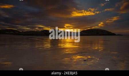 Achmelvich Bay im hohen Norden Schottlands. Stockfoto