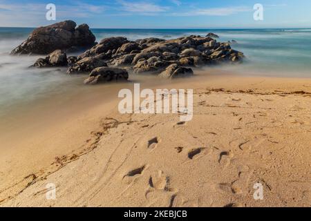 Lange Exposition am Meer in Povoa de Vazim, nördlich von Portugal Stockfoto