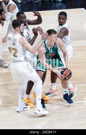 Arnas BUTKEVICIUS von Zalgiris Kaunas und Nando DE COLO von Lyon und Retin OBASOHAN von Lyon während des Euroleague-Basketballspiels von Turkish Airlines zwischen LDLC ASVEL Villeurbanne und Zalgiris Kaunas am 10. November 2022 in Astroballe in Villeurbanne, Frankreich - Foto Romain Biard / Isports / DPPI Stockfoto