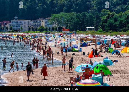 Lebhafter Strand im Ostseebad Binz. Rügen, Mecklenburg-Vorpommern, Deutschland, Europa Stockfoto
