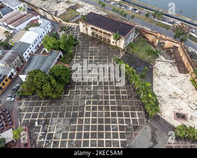 Nordamerika, Karibik, Großantillen, Hispaniola Island, Dominikanische Republik, Santo Domingo, Zona Colonial, Luftaufnahme der Zona Colonial mit Al zar de Colón und Plaza de Espäa Stockfoto