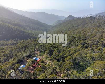 Nordamerika, Karibik, Großantillen, Hispaniola Island, Dominikanische Republik, Zentrale Cordillera, Blick auf den Parque Nacional Armando Bermúdez und die Schutzhütte La Compartición Stockfoto