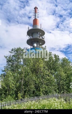 Europa, Deutschland, Süddeutschland, Baden-Württemberg, Schwarzwald, Telekommunikationsturm auf den Blauen im Südschwarzwald Stockfoto