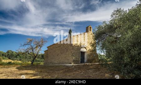 Kapelle Saint Laurent in der Nähe von Moussan. Es wurde im IX Jahrhundert unter westgotischen Einflüssen erbaut. Monument historique. Stockfoto