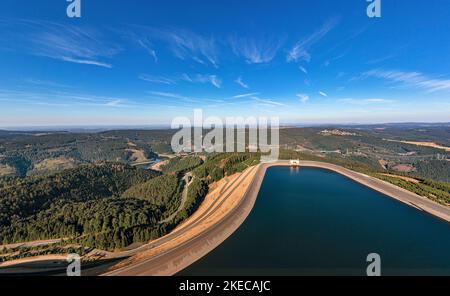 Deutschland, Thüringen, Goldenthal, oberes Becken, größtes Pumpspeicherkraftwerk in Deutschland, Wald, Berge, Übersicht, Luftbild, Panoramafoto Stockfoto