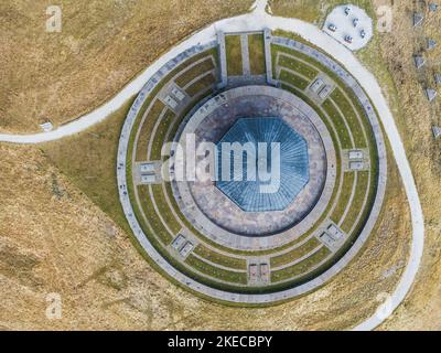 Italien, Venetien, Provinz Belluno, Livinallongo del Col di Lana. Österreichisch-ungarischer und deutscher Kriegsfriedhof in der Nähe des Pordoi-Passes, Dolomiten Stockfoto