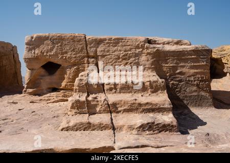 Hoher Opferaltar oder Motab in Petra, Jordanien Stockfoto