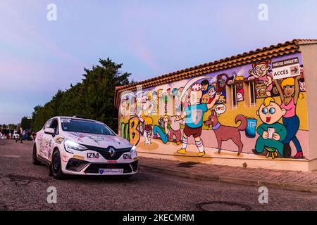 65 BERNARDONI Nicolas, MATHIEU Loic, Renault CLIO RS Linie Rally5, Ambiente während der Rallye Terre de Vaucluse 2022, 6. Runde des Championnat de France des Rallye Terre 2022, vom 11. Bis 13. November in Courthézon, Frankreich - Foto Bastien Roux / DPPI Stockfoto