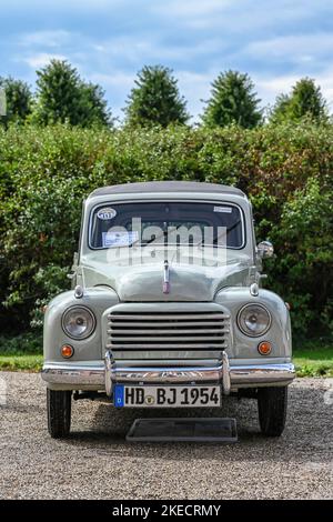 Schwetzingen, Baden-Württemberg, Deutschland, Concours d'Elégance im Schlosspark, Fiat Giardiniera Belvedere, Baujahr 1954, Verdrängung 567, 16,5 ps, Stockfoto