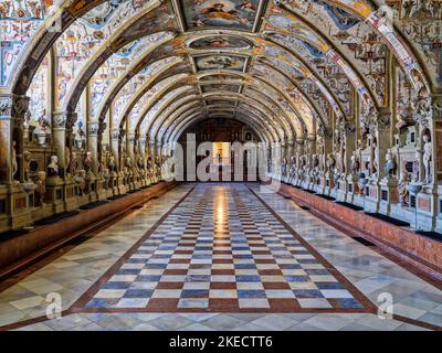 Antiquarium, größte Renaissance-Halle nördlich der Alpen in der Münchner Residenz. Stockfoto