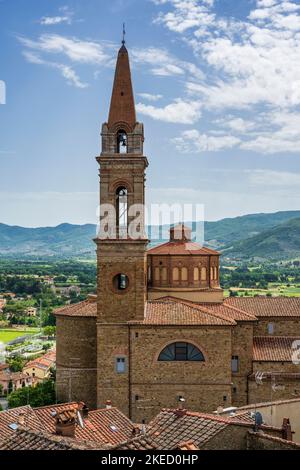 Stiftskirche San Giuliano in der mittelalterlichen Hügelstadt Castiglion Fiorentino in der Toskana, Italien Stockfoto