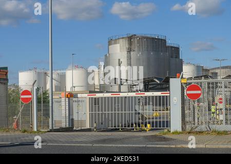 TanQuid Tanklager, Freiheit, Ruhleben, Spandau, Berlin, Deutschland Stockfoto