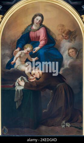 LUZERN, SCHWEIZ - 24. JUNI 2022: Das Gemälde der Madonna mit dem heiligen Antonius von Padua in der Franziskanerkirche aus dem Jahr 18. Stockfoto