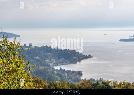 Fantastischer Panoramablick über den Bodensee im Herbst Stockfoto