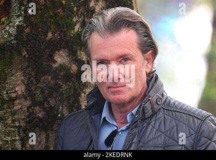 München, Deutschland. 10.. November 2022. John Jürgens, Sohn des Sängers Udo Jürgens, nahm nach einem Interview auf. Quelle: Karl-Josef Hildenbrand/dpa/Alamy Live News Stockfoto