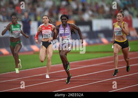 Daryll Neita, Gina Luckenkemper, Geraldine Frey, Lorene Bazolo. 100m Frauen Halbfinale. Europameisterschaften München 2022 Stockfoto