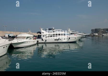 Marina, Beirut, Libanon, Mittlerer Osten. Boote und Yachten im Hafen. Stockfoto