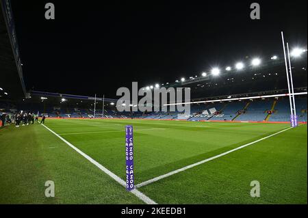 Leeds, Großbritannien. 11.. November 2022. Rugby League World Cup 2021. Australien V Neuseeland. Elland Road. Leeds. Eine Gesamtansicht (GV) des Platzes mit dem Cazoo-Branding auf der Eckflagge während des Halbfinalmatches der Rugby League Australia V New Zealand. Kredit: Sport In Bildern/Alamy Live Nachrichten Stockfoto