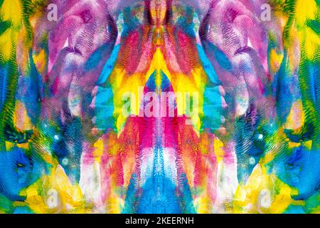 Textur mit Acrylfarbe gemischt mit organischen und skurrilen Formen mit axialer Symmetrie perfekt für Hintergründe und Grafikdesign erstellt Stockfoto