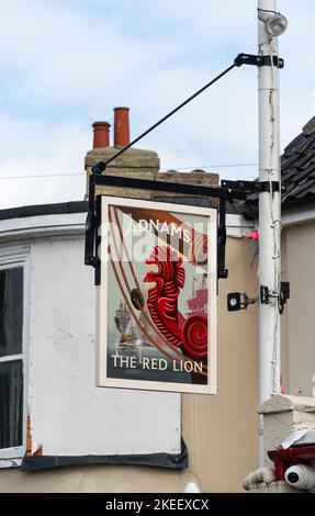 Adnams the Red Lion Pub Schild Queen Street Southwold suffolk 2022 Stockfoto