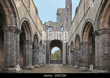 Kirkstall Abbey (Ruin), Leeds, Yorkshire, England, Vereinigtes Königreich Stockfoto