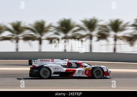 08 BUEMI Sébastien (SWI), HARTLEY Brendon (nzl), HIRAKAWA Ryo (jpn), Toyota Gazoo Racing, Toyota GR010 - Hybrid, Aktion während des WTCR - Race of Bahrain 2022, 8. Runde des FIA World Touring Car Cup 2022, auf dem Bahrain International Circuit vom 10. Bis 12. November in Sakhir, Bahrain - Foto Alexandre Guillaumot / DPPI Stockfoto