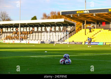 The EnviroVent Stadium, Harrogate, England - 12.. November 2022 Allgemeine Ansicht des Bodens - vor dem Spiel Harrogate Town gegen Leyton Orient, EFL League 2, 2022/23, im EnviroVent Stadium, Harrogate, England - 12.. November 2022 Credit: Arthur Haigh/WhiteRoseFotos/Alamy Live News Stockfoto