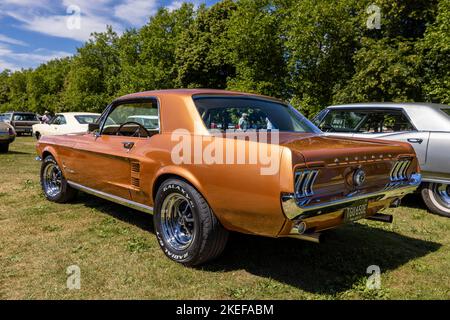 1967 Ford Mustang ’TGU 650E’ auf der American Auto Club Rallye der Giganten, im Blenheim Palace am 10.. Juli statt Stockfoto