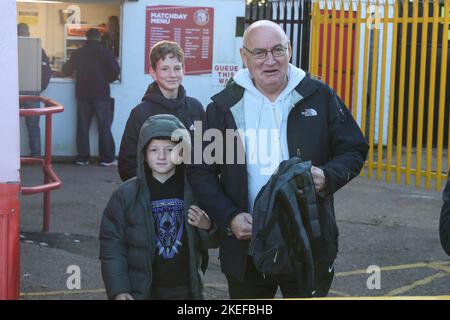 Stevenage am Samstag, den 12.. November 2022. Die Fans von Hartlepool United vor dem Spiel der Sky Bet League 2 zwischen Stevenage und Hartlepool United im Lamex Stadium, Stevenage am Samstag, den 12.. November 2022. (Kredit: John Cripps | MI Nachrichten) Kredit: MI Nachrichten & Sport /Alamy Live Nachrichten Stockfoto