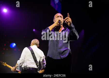 Palasele, Eboli (SA), Italien, 11. November 2022, Biagio Antonacci während der Biagio Antonacci - Palco Centrale Tour - Italienisches Sängermusikkonzert Stockfoto