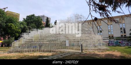 Tirana, Albanien - 4. Juni 2022: Reja - Die Wolke Stockfoto