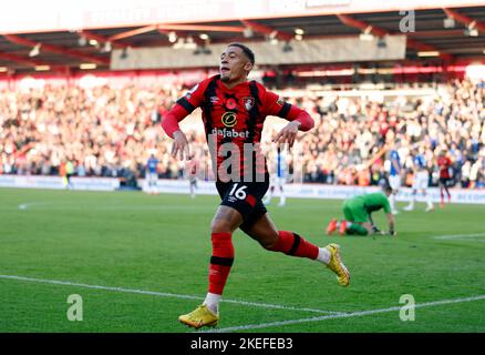 Marcus Tavernier von Bournemouth feiert das erste Tor ihrer Spielmannschaft während des Spiels in der Premier League im Vitality Stadium in Bournemouth. Bilddatum: Samstag, 12. November 2022. Stockfoto