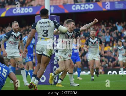 London, Großbritannien. 12.. November 2022. John Bateman aus England feiert am 12 2022. November in den Emiraten, Arsenal, London, Großbritannien, das Halbfinale der Rugby League 2021 zwischen England und Samoa (Foto: Craig Cresswell/Alamy Live News) Stockfoto