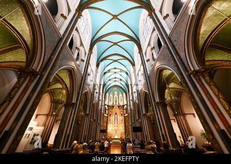 Bilbao, Spanien - 26. Nov 2021: Die Herz-Jesu-Kirche ist der Ort, an dem Ende des 19. Jahrhunderts die Jesuit ihre neue Residenz mit einem neuen Sitz erbauten Stockfoto