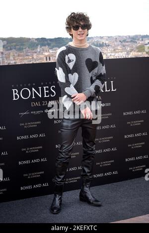 Rom, Italien. 12.. November 2022. Timothée Chalamet nimmt am 12. November 2022 an der Fotokonferenz „Bones and All“ im Hotel De La Ville in Rom, Italien, Teil. Kredit: dpa/Alamy Live Nachrichten Stockfoto