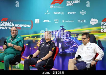 FIA Pressekonferenz mit von links nach rechts: Tom McCullough (GBR) Aston Martin F1 Team Performance Director; Paul Monaghan (GBR) Red Bull Racing Chief Engineer; und FX Demaison (FRA) Williams Racing Technical Director, Portrait während der Formel 1 Heineken Grande Premio de São Paulo 2022, Sao Paulo Grand Prix Grand Prix 2022, 21. Runde der FIA Formel 1 Weltmeisterschaft 2022 vom 11. Bis 13. November 2022 auf dem Interlagos Circuit, in Sao Paulo, Brasilien - Foto DPPI Stockfoto